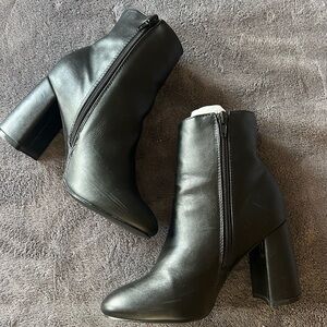 Never Worn Truffle Collection Block Heel. Size 37 UK